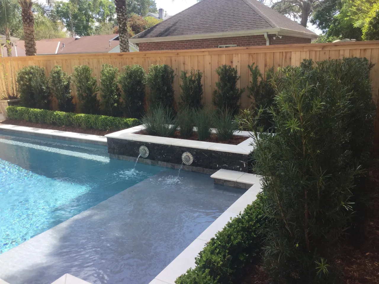 Poolscape Design – Transform Your Backyard Pool into a Summer Oasis