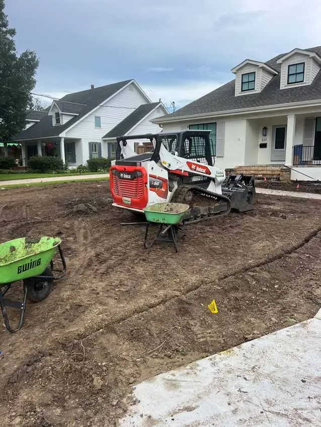 Clean Cut Landscape Co. Corrects Yard Grading for Metairie Homeowners